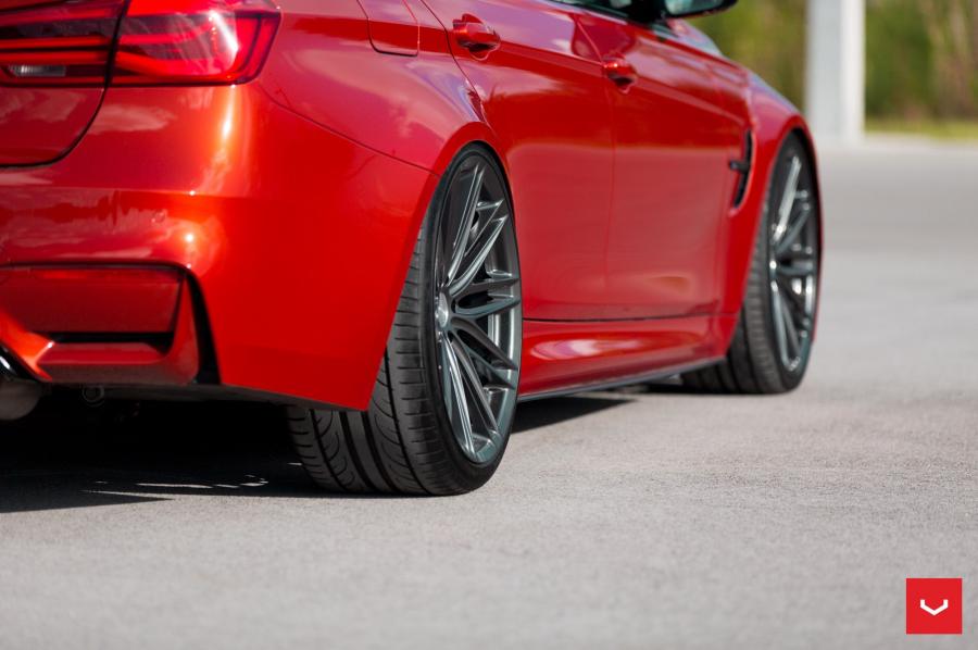 Детали экстерьера BMW M3 Sedan on Vossen Wheels (VFS4) 2017 года  (фото 32 из 53)